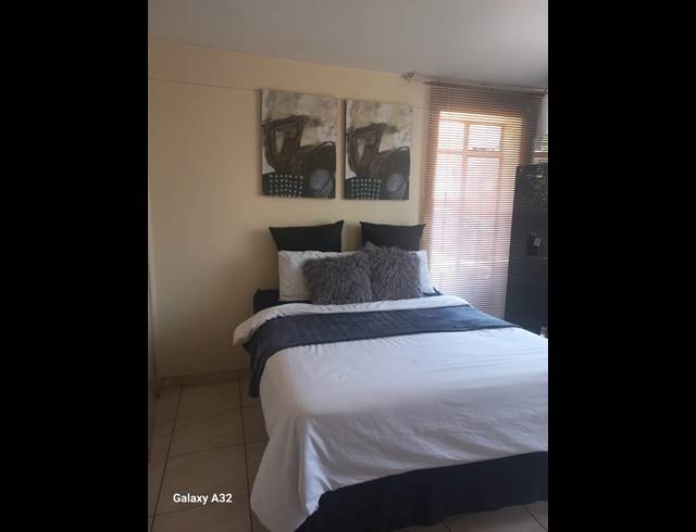 3 bed property to rent in ARCADIA